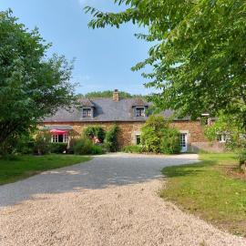 Gîte longère de charme en Bretagne dans un écrin de verdure - Ty Baradouze