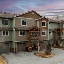 Girdwood Mountain Basecamp-Sleeps 7-Near Alyeska, hotel u gradu Alyeska