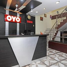 Super Hotel O Raj Palace
