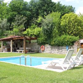 Leiras da Cachada - Gerês, hotel in Valdosende