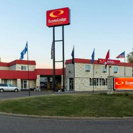 Econo Lodge Inn & Suites, מלון במדיסין הט