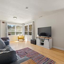 Grand Cozy Retreat in Downtown Lead, hotel in Lead