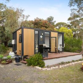 Halls Haven Tiny House 1 by Tiny Away，大廳峽的飯店