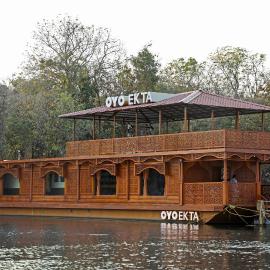 Ekta Houseboat by CheckIn, Statue of Unity Kevadia, hótel í Vadodara