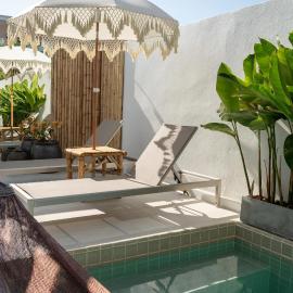 Manao Sea View Pool Villa 47B - 5Mins Walk To Beach, hotel in Ko Lanta Yai