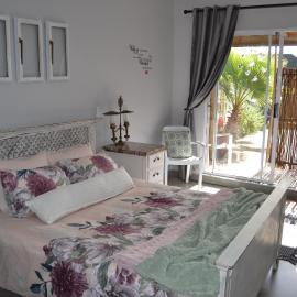 Cozy Rustic Cottage, hotel in Windsor Park