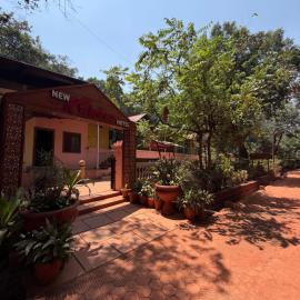 New Krishna Hotel Matheran, מלון במת'ראן