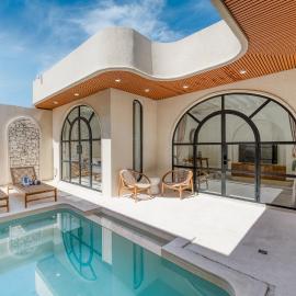 Villa Rin - Modern 2BR, 15 Min Batu Belig Beach, hotel v destinaci Kerobokan