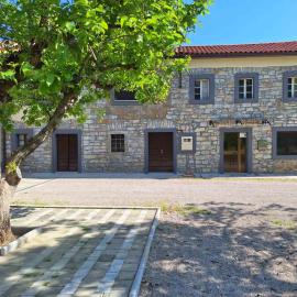 Na Zeleni cesti / On the green road, hotell i Dekani