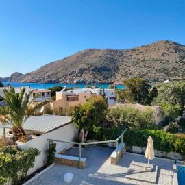 Seaview Apartment in Galissas - Blue Lagoon Complex A9, hotel u gradu Galisas