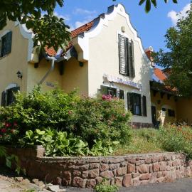 Hillside Apartments, Hotel in Révfülöp