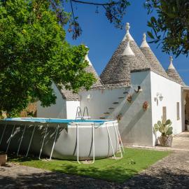Trulli Valeria by Monholiday, hotelli kohteessa Gorgofreddo