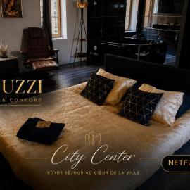 Moderne Jacuzzi Terrasse، فندق في ناربون