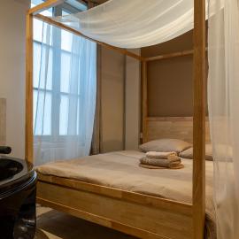 Love Room - Le cocon caché, hotel a Bressuire