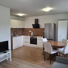 Angela Apartment Rooms, hotel a Planina pri Sevnici
