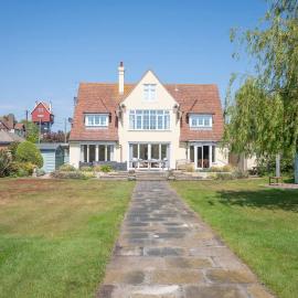 Four Gables, Lakeside Avenue, Thorpeness, hotel Thorpenessben