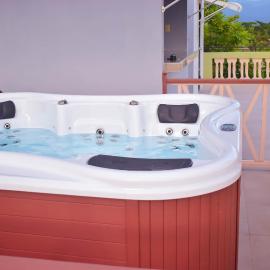 Cedar Grove Luxe, hotel a Portmore
