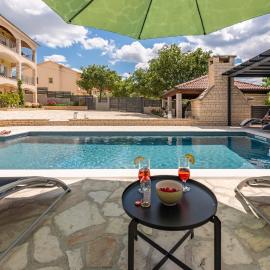 Villa Balen ZadarVillas, hotel em Lisičići