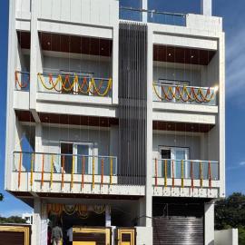 Elegant 2BHK Holiday Home, Hotel in Godāvari