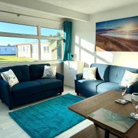 Scratby Chalet Minutes from Beach & Free Swimming