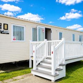 Magic Caravan Camber Sands 221, hotel in Camber