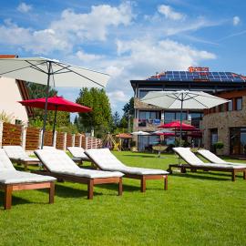 Pole Position Beach Hotel, hotel din Balatonszárszó