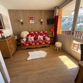 Meribel-Mottaret Rare 2 chambres dont cabine fermée à côté des pistes - Classé meublé de tourisme