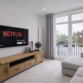 Modern 1-Bed Apartment in Hertford with Private Parking