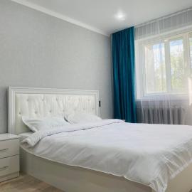 Elegant Home Apart, hotel di Karagandy