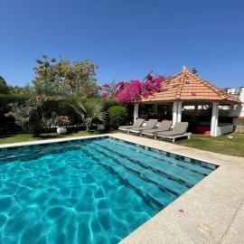 Villa avec piscine au pied de la plage de Saly