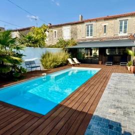 VILLA AU COEUR DE LA ROCHELLE - 10min du Centre-ville et de la gare - Piscine - 4 chambres 8 personnes