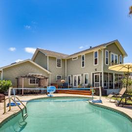 Game Room, Private Pool! Family Gem in Mary Esther، فندق في ماري استير
