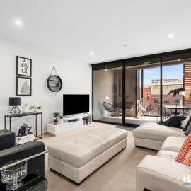 Bright 3-Bed Apartment by Western Beach