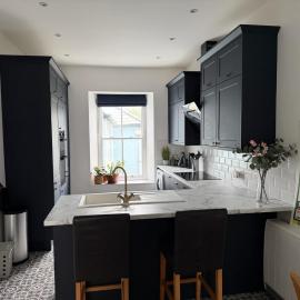 Teignmouth Coastal Maisonette with Rooftop Views, hotel i Teignmouth
