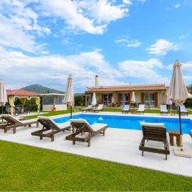 THE MANSION OF DIONISOS AND DIMITRAS, hotel din Linariá