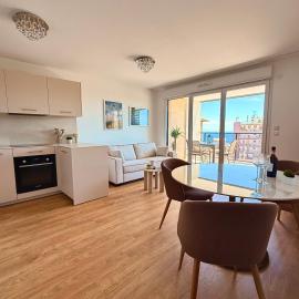 Viesnīca Sea view apartment next to Monaco pilsētā Kapdaja