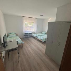 Monteurhome Monteurzimmer A7 A5, hotelli kohteessa Niederaula