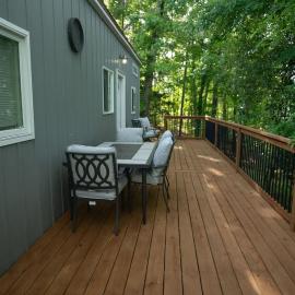 Papa Bear - Peaceful 2-bedroom Tiny Home in charming Anderson On Lake Hartwell, hotel ad Anderson
