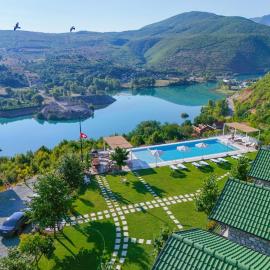 Bujtina Adora, hotel in Ara të Lumit