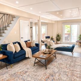 Lux 5BR Spacious Home Near Yonge St, hotell i Newmarket