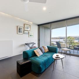 Lake View 1-Bed Apartment Canberra Centre