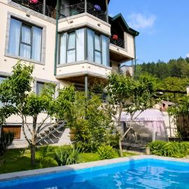 M&M guest house