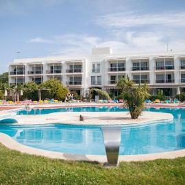 Can Miquel – hotel w mieście L'Escala