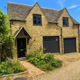 The Carriage House, peaceful, beautiful cottage