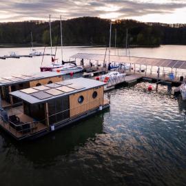 Solina Houseboat Polańczyk: Polańczyk şehrinde bir otel