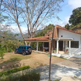Casa Flussy, hotel in Sorá