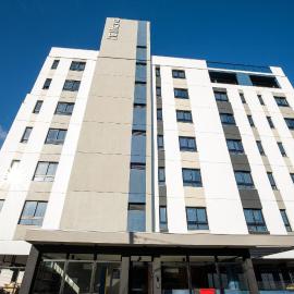 ELLEVA STUDIOS | Studio moderno com coworking e rooftop em Sinop, hotel in Sinop
