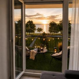 Citadella Luxury Lakefront Apartment with Terrace, hotel in Siófok