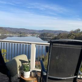 Apartment with great sunset view!, hotel di Lyngdal