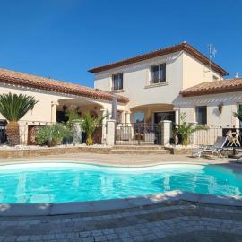 Villa Le Rossignol, hotel u gradu 'Puimisson'